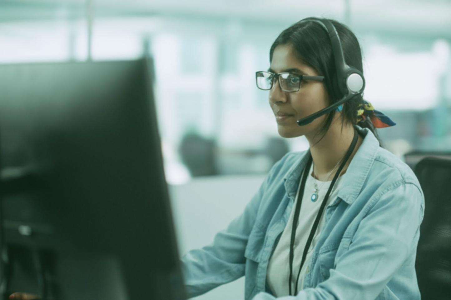 Live Color Grading Session mit Teilnehmern beim gemeinsamen Lernen